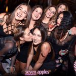 conoscere ragazze in discoteca seven apples